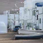 度假居 Absolute Beachfront House Ii 法马拉