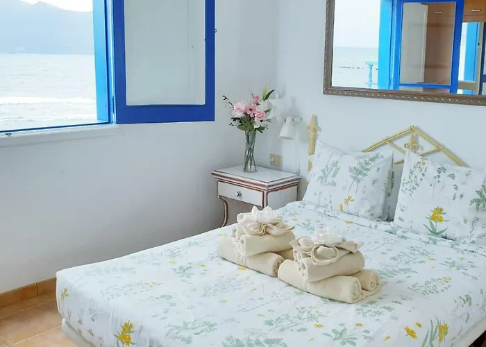 Absolute Beachfront House Ii *